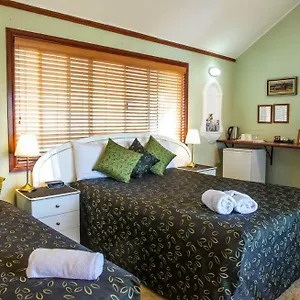 https://ainslie-manor-bed-and-breakfast.queenslandhotels.net